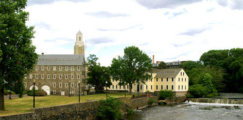 Slater Mill in Pawtucket - Walking and Hiking in Rhode Island